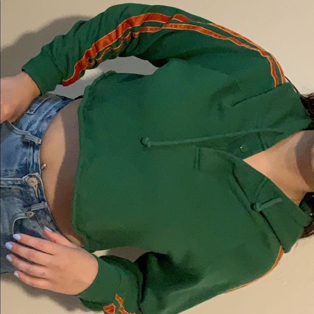 Cropped hoodie